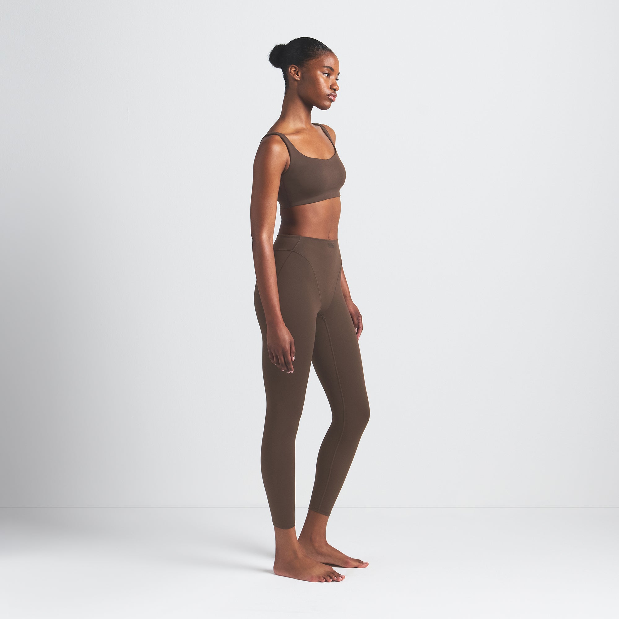 V-Line 26" Legging - Image 4