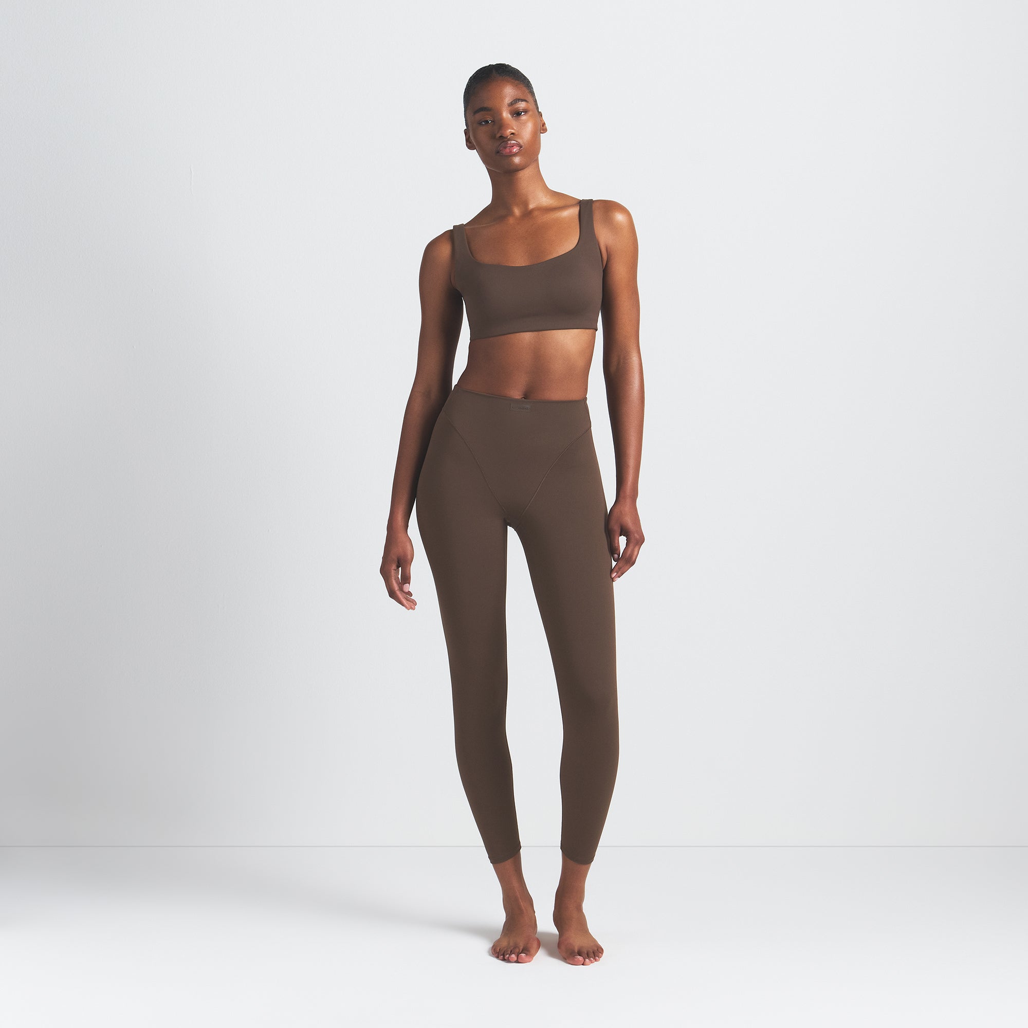 V-Line 26" Legging - Image 3