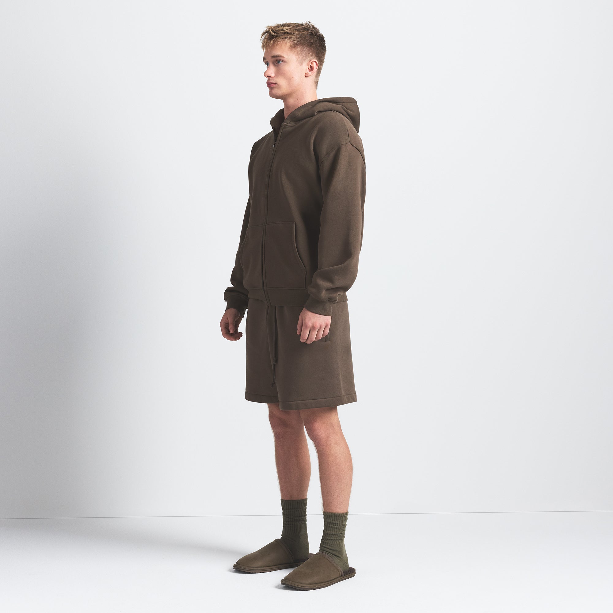 Mens Relaxed Short - Image 3