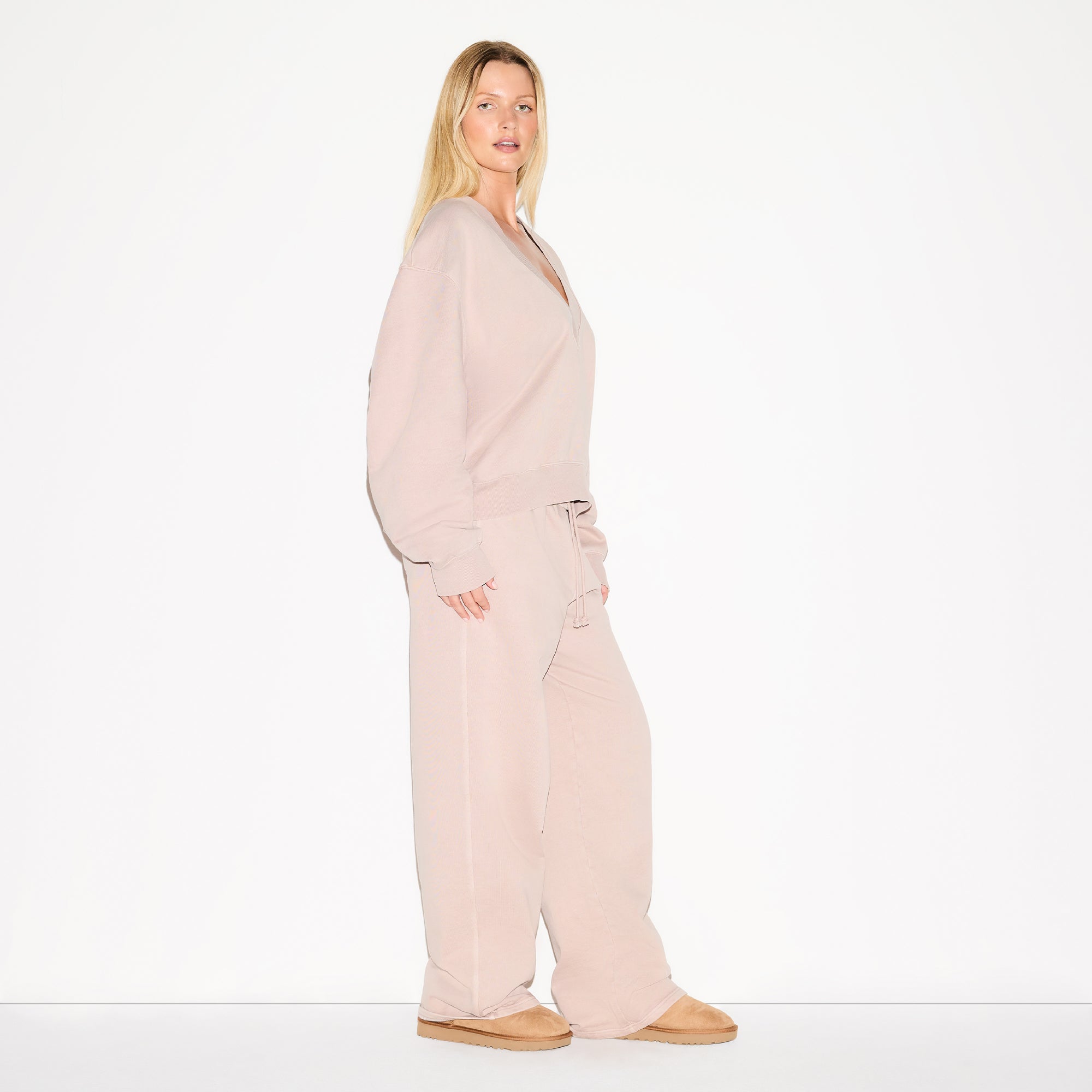 Oversized V Neck Pullover - Image 3